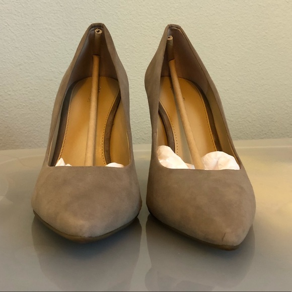 Michael Kors Pumps - Picture 7 of 9